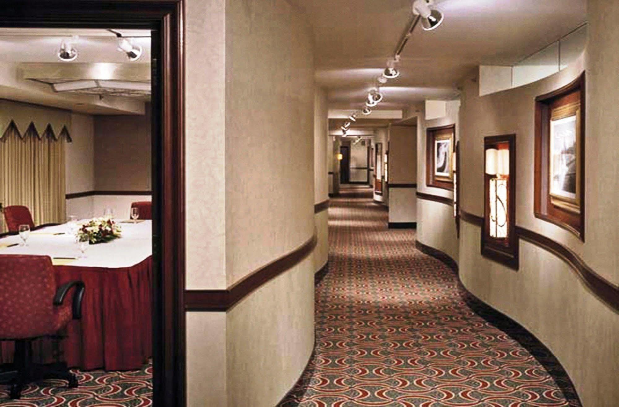 Hotel Marriott Chicago O'hare 3*