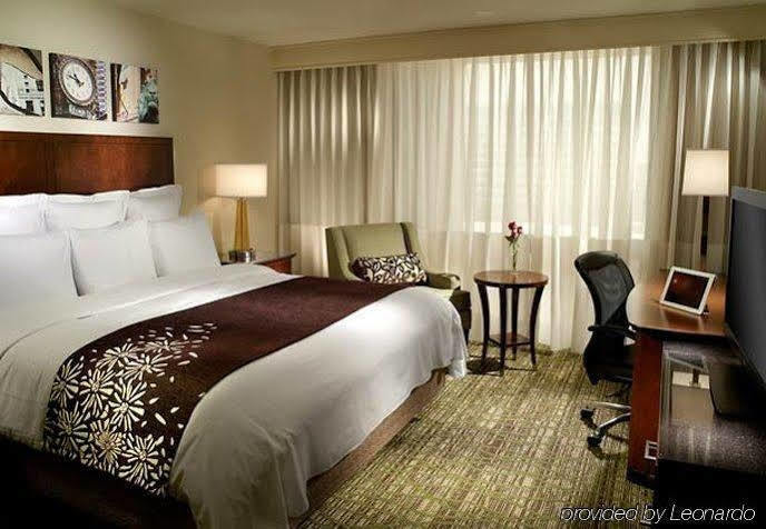 Hotel Marriott Chicago O'hare 3*